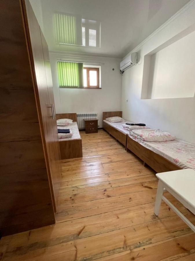 Guest House 777 Turkistan Buitenkant foto